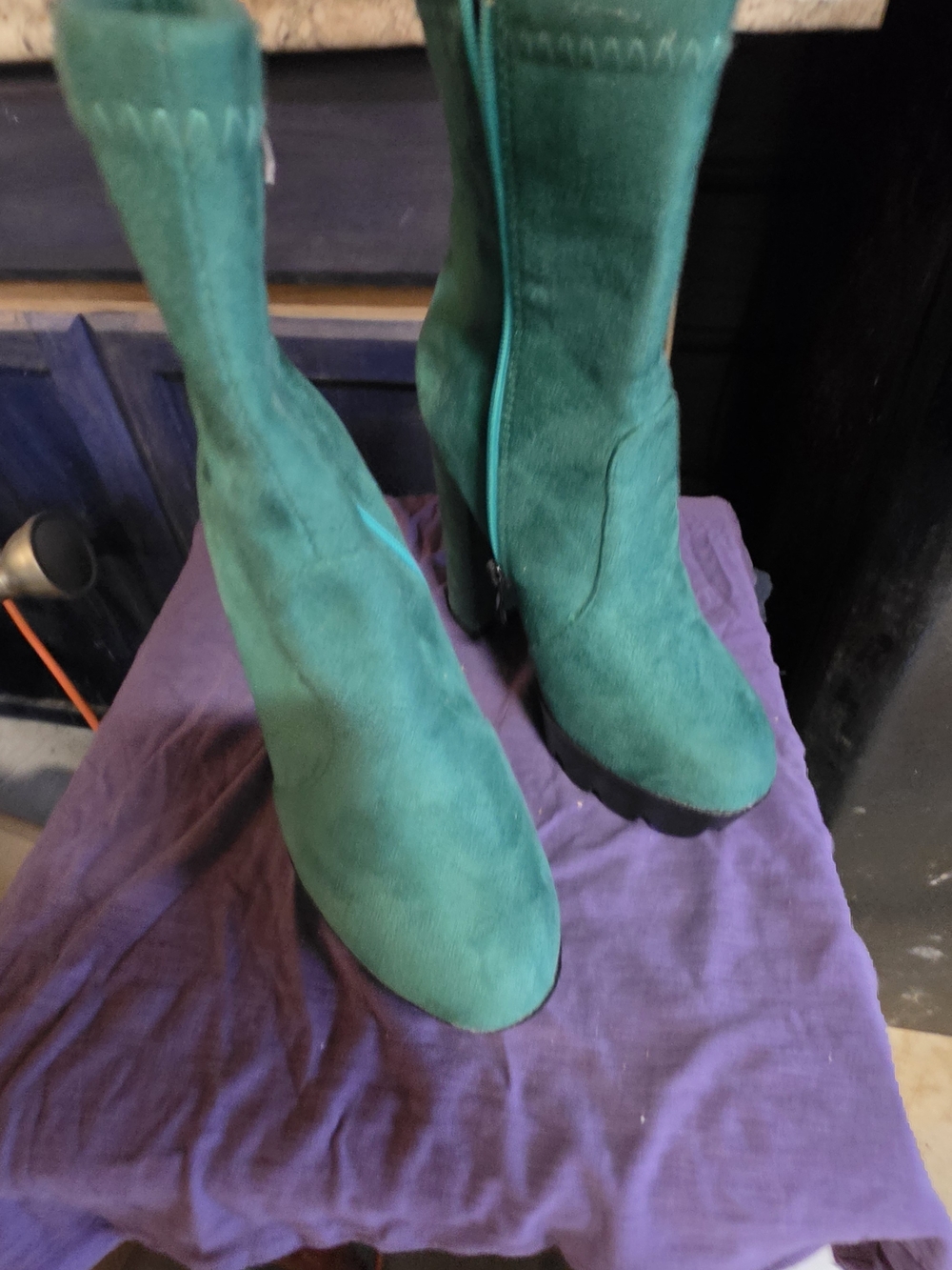 Source Unknown Teal Suede Ankle Boots